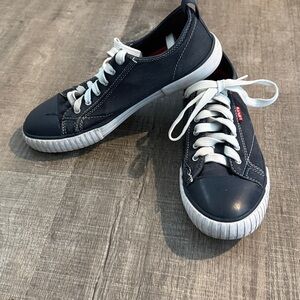 Levi's Navy and White ladies sneakers